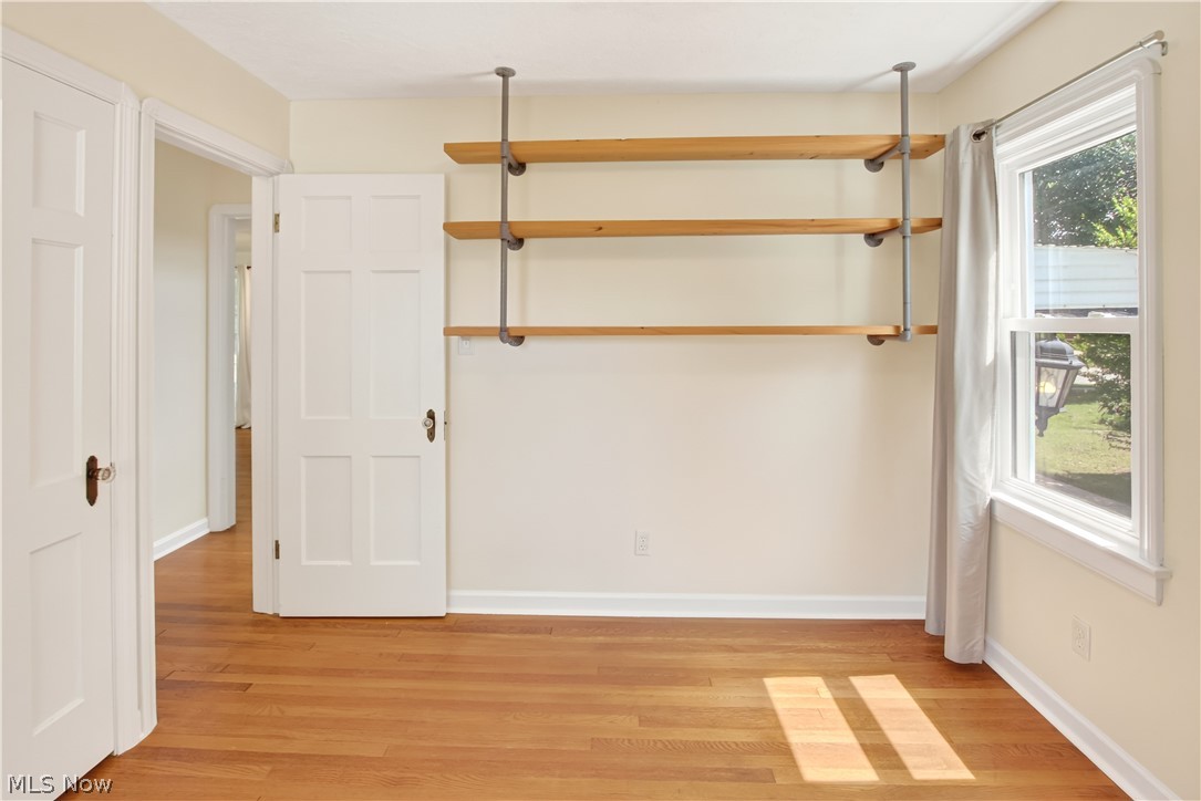 16305 Munn Road Cleveland, OH 44111 - Photo 19 of 36