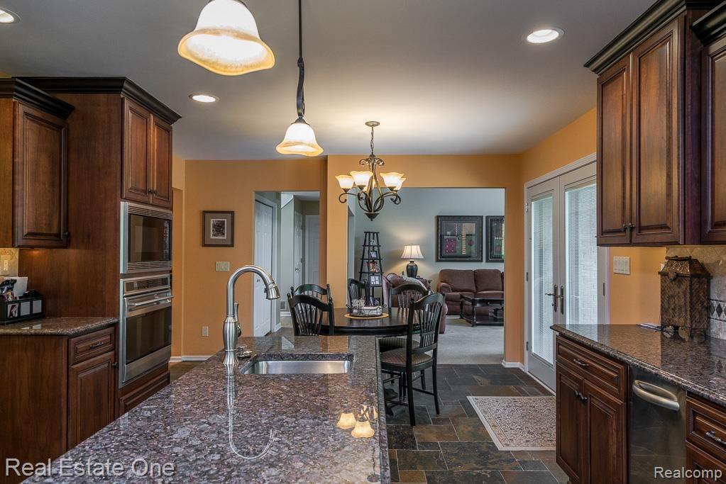 633 Appoline Court Rochester, MI 48307 - Photo 19 of 32 633 Appoline, Rochester MI, Koteles, 05-18-15-936-16.jpg