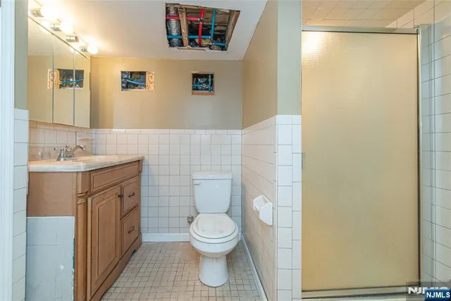 $549,999 | 18 Van Rensselear Street, Belleville, NJ 07109