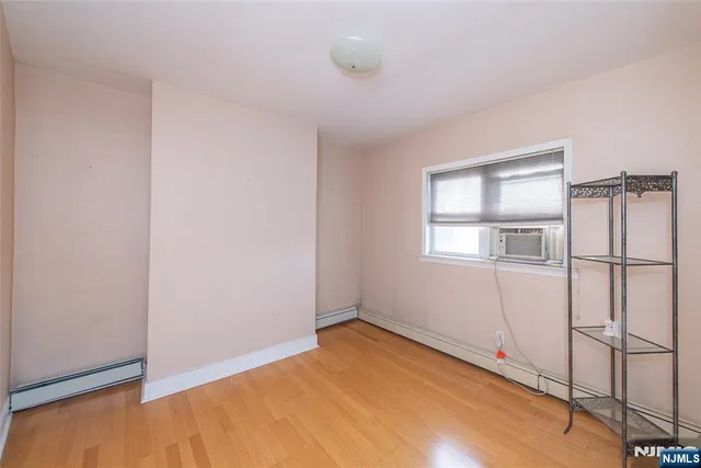 $549,999 | 18 Van Rensselear Street, Belleville, NJ 07109