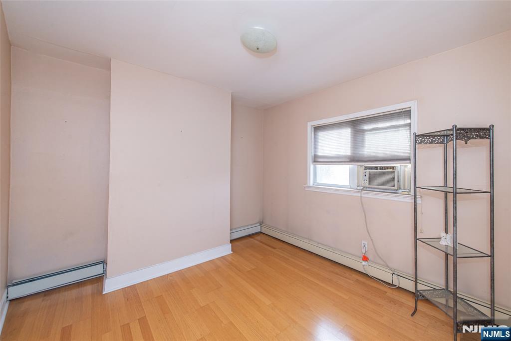 18 Van Rensselear Street Belleville, NJ 07109 - Photo 20 of 23