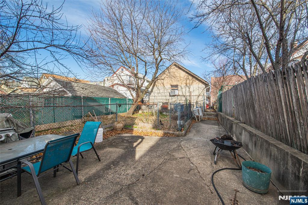 18 Van Rensselear Street Belleville, NJ 07109 - Photo 22 of 23