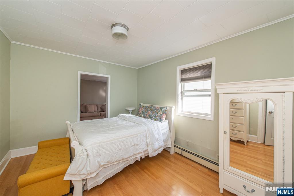 18 Van Rensselear Street Belleville, NJ 07109 - Photo 5 of 23