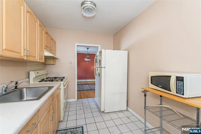 $549,999 | 18 Van Rensselear Street, Belleville, NJ 07109