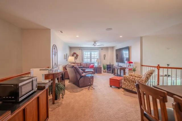 $525,000 | 6043 Liberty Boulevard, Gibsonia, PA 15044