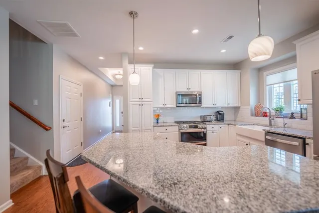 $525,000 | 6043 Liberty Boulevard, Gibsonia, PA 15044