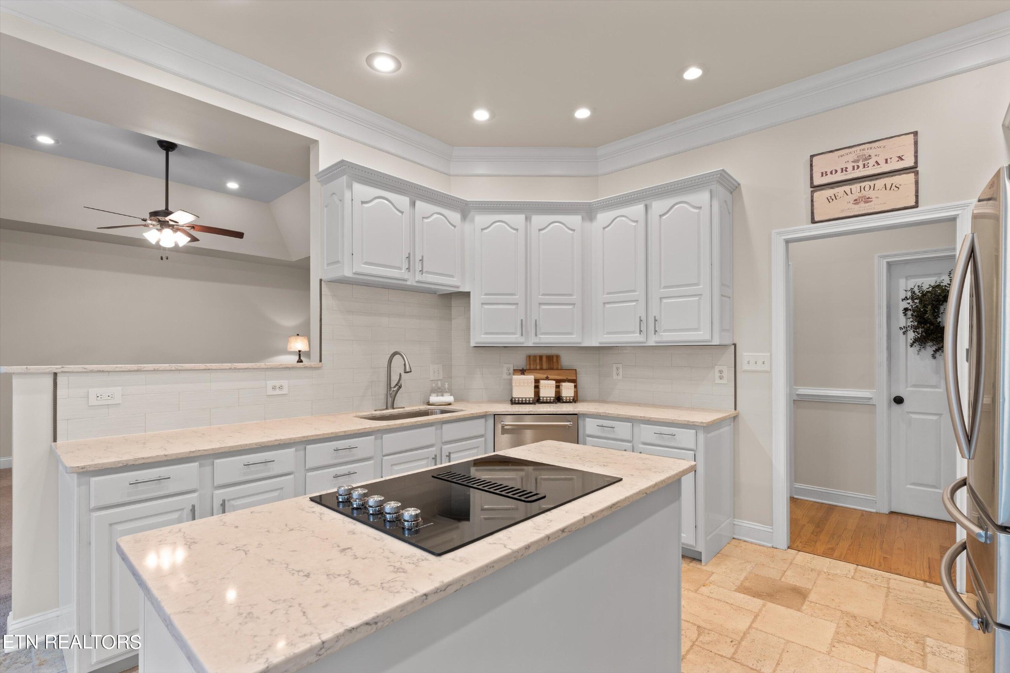 230 Shadowfax Road Knoxville, TN 37934 - Photo 4 of 47 Gallery Image 4