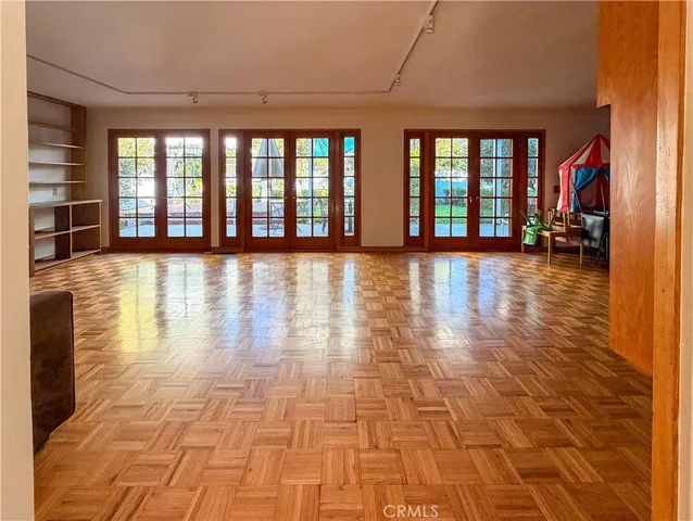 $5,800 | 5516 Ethel Avenue, Sherman Oaks, CA 91401