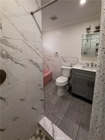 $5,800 | 5516 Ethel Avenue, Sherman Oaks, CA 91401