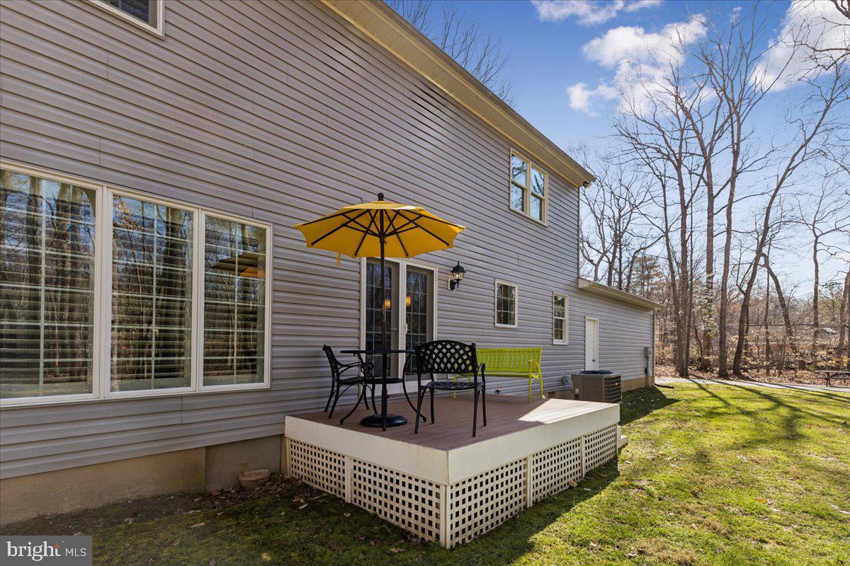 108 Gloucester Road Queenstown, MD 21658 - Photo 47 of 57 The new Trex Deck