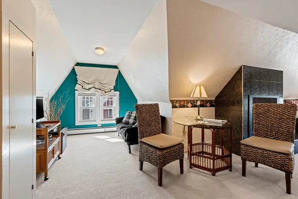 $599,900 | 637 South Monroe Avenue, Green Bay, WI 54301