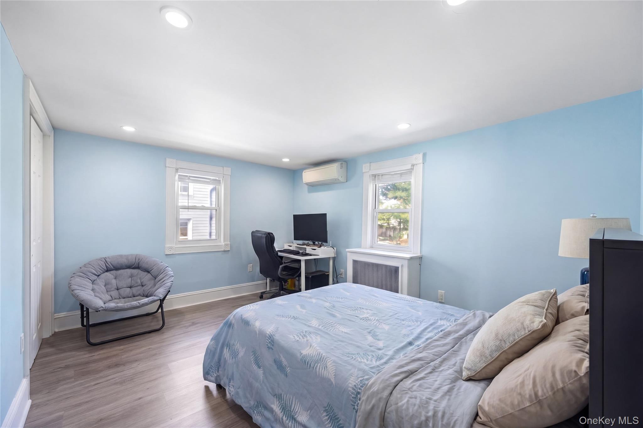 3 3rd Street Greenvale, NY 11548 - Photo 15 of 34