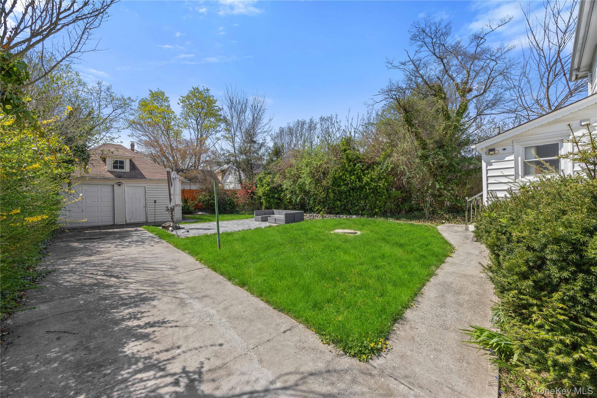 3 3rd Street Greenvale, NY 11548 - Photo 24 of 34