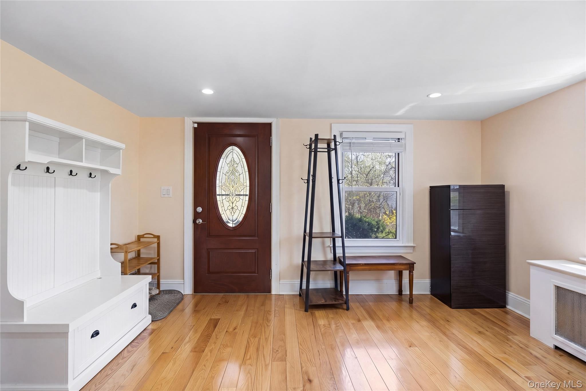 3 3rd Street Greenvale, NY 11548 - Photo 4 of 34