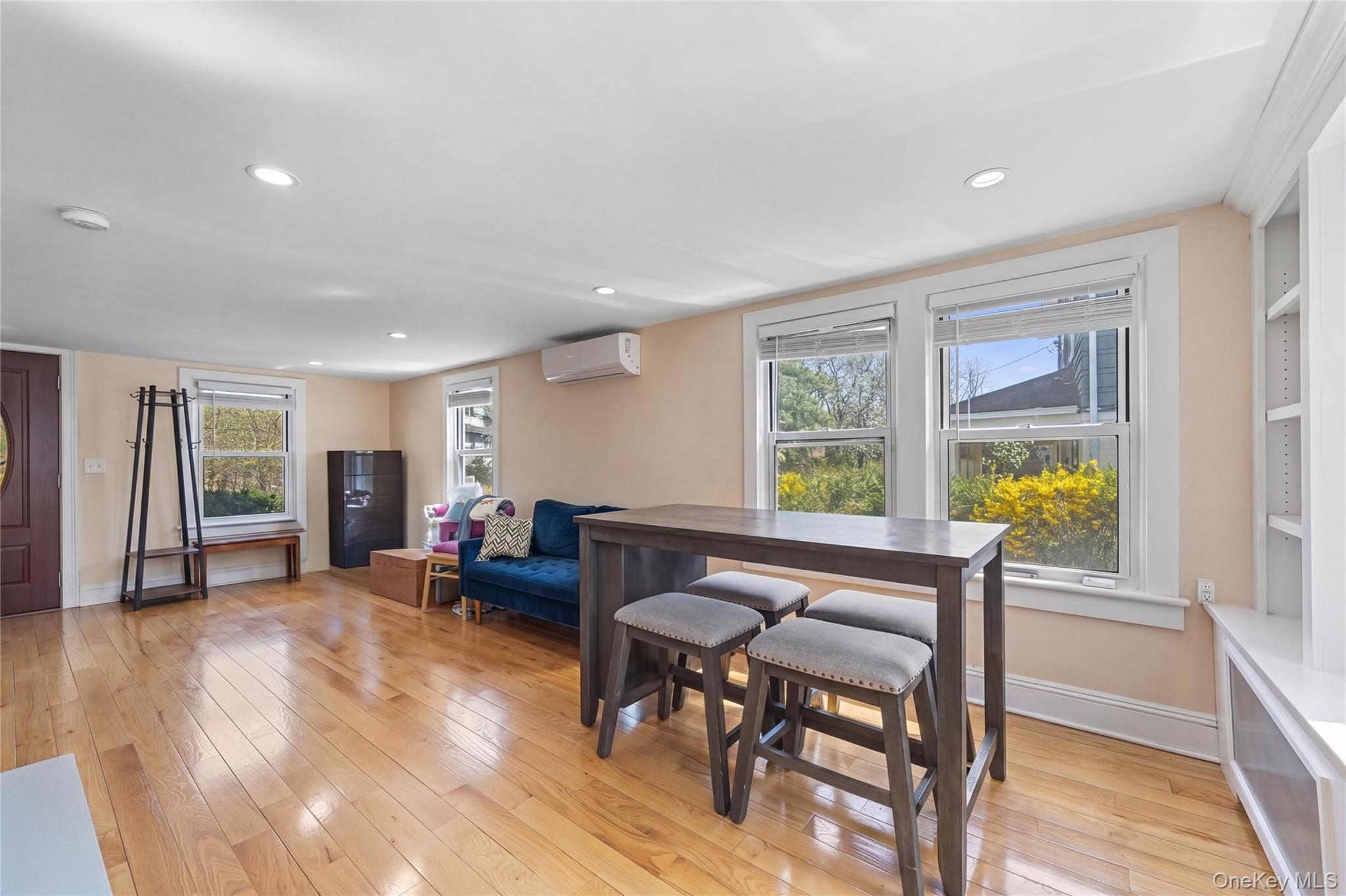 3 3rd Street Greenvale, NY 11548 - Photo 6 of 34