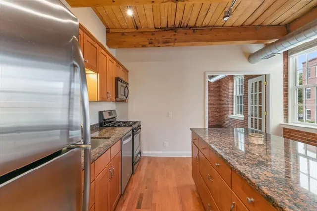 $439,900 | 25 Cedar Street, Unit 4, Amesbury, MA 01913