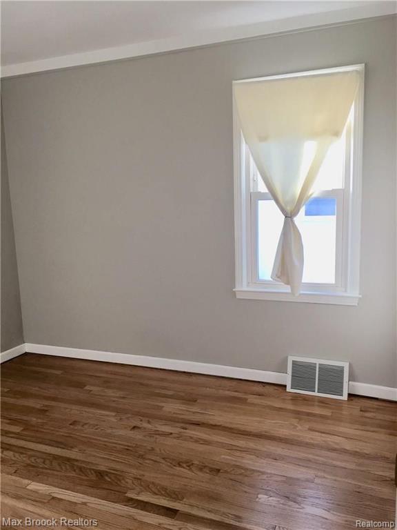 3084 Wakefield Road Berkley, MI 48072 - Photo 12 of 19