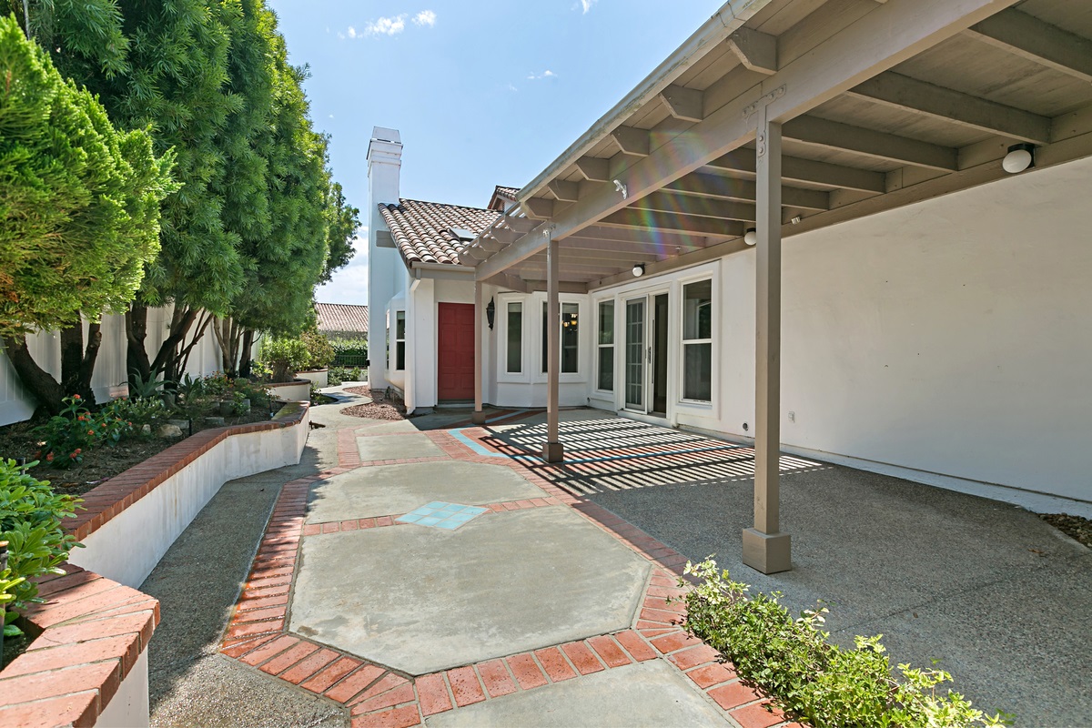 4918 Galicia Way Oceanside, CA 92056 - Photo 2 of 22