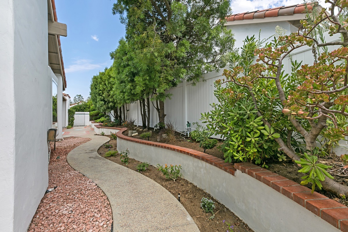 4918 Galicia Way Oceanside, CA 92056 - Photo 19 of 22