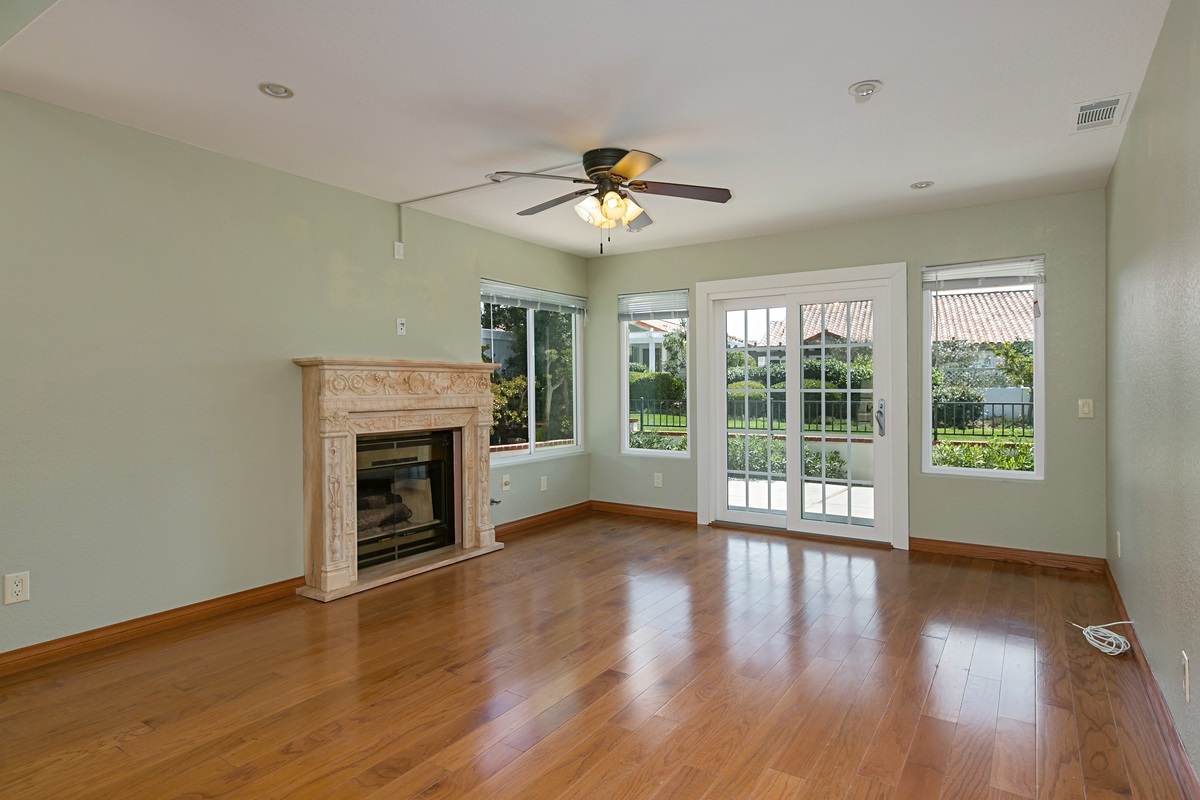 4918 Galicia Way Oceanside, CA 92056 - Photo 5 of 22