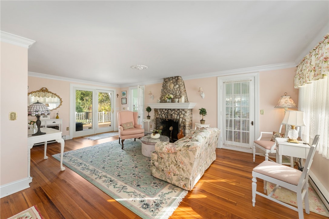 55 Crandall Avenue Westerly, RI 02891 - Photo 13 of 47