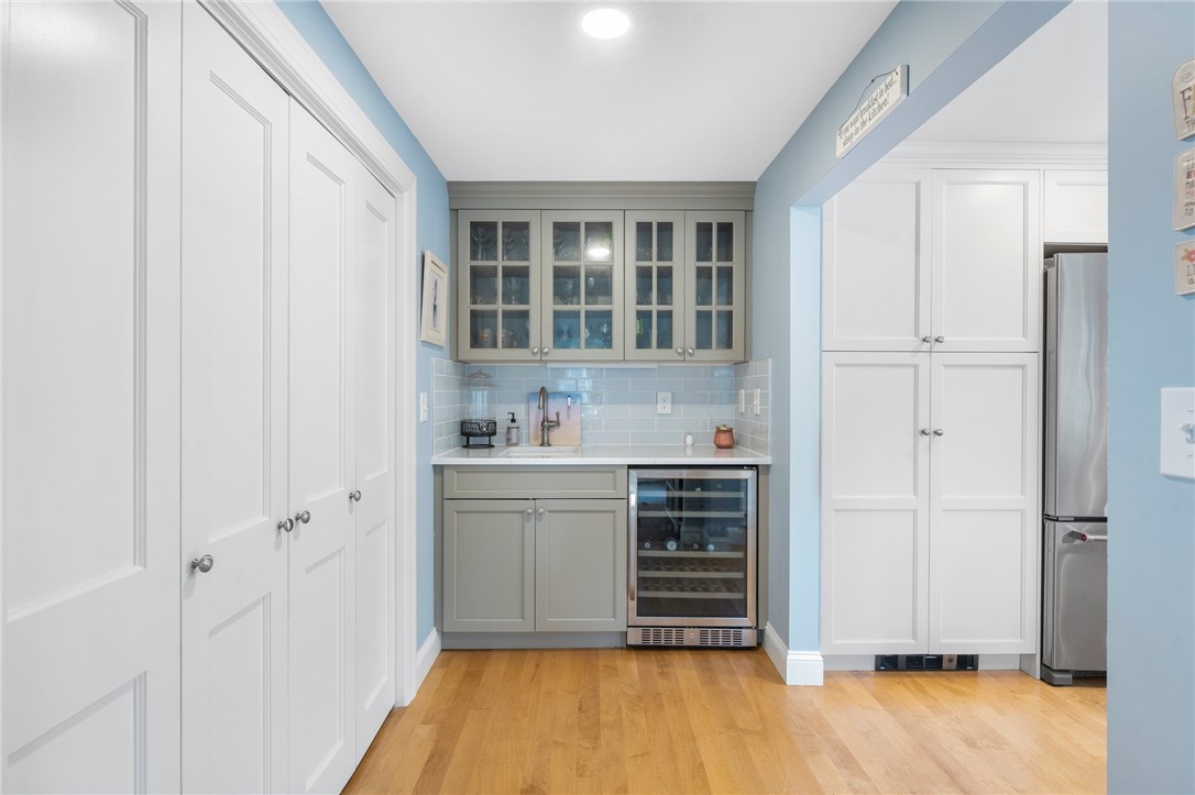 55 Crandall Avenue Westerly, RI 02891 - Photo 17 of 47