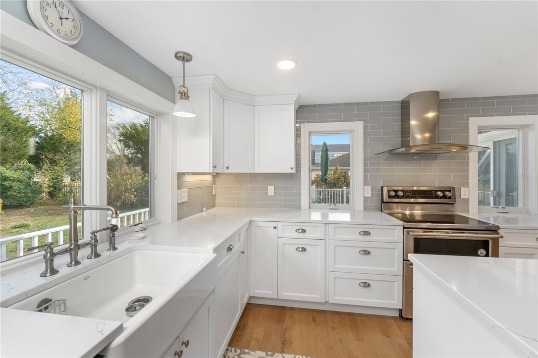 55 Crandall Avenue Westerly, RI 02891 - Photo 21 of 47