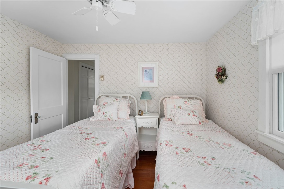 55 Crandall Avenue Westerly, RI 02891 - Photo 36 of 47