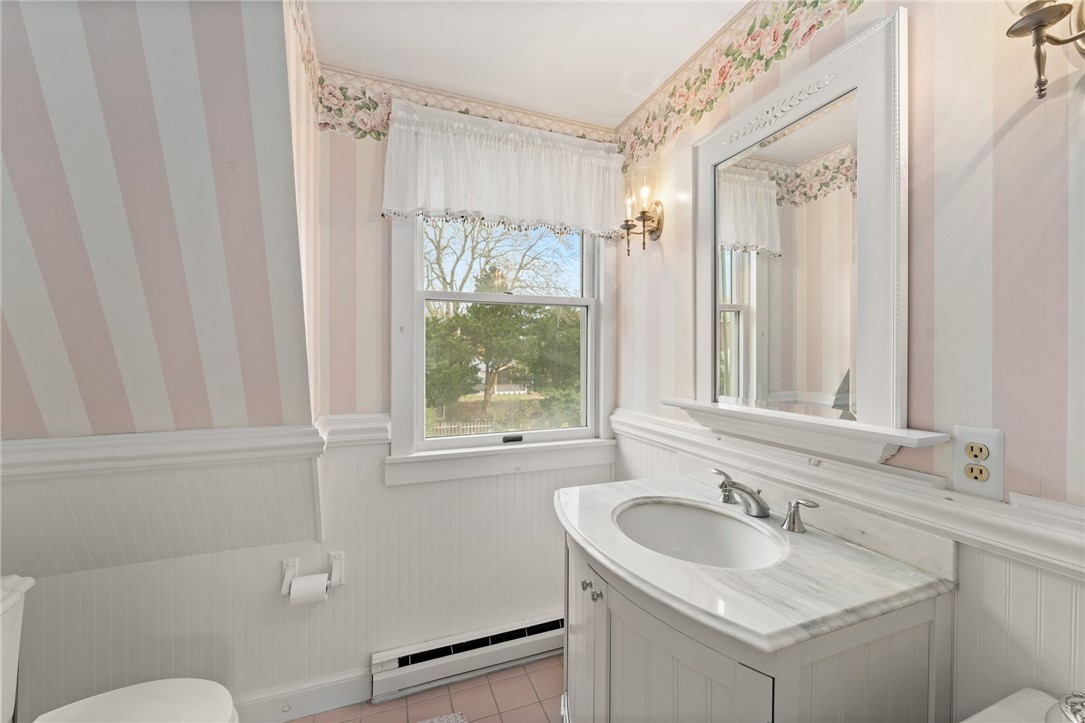 55 Crandall Avenue Westerly, RI 02891 - Photo 40 of 47