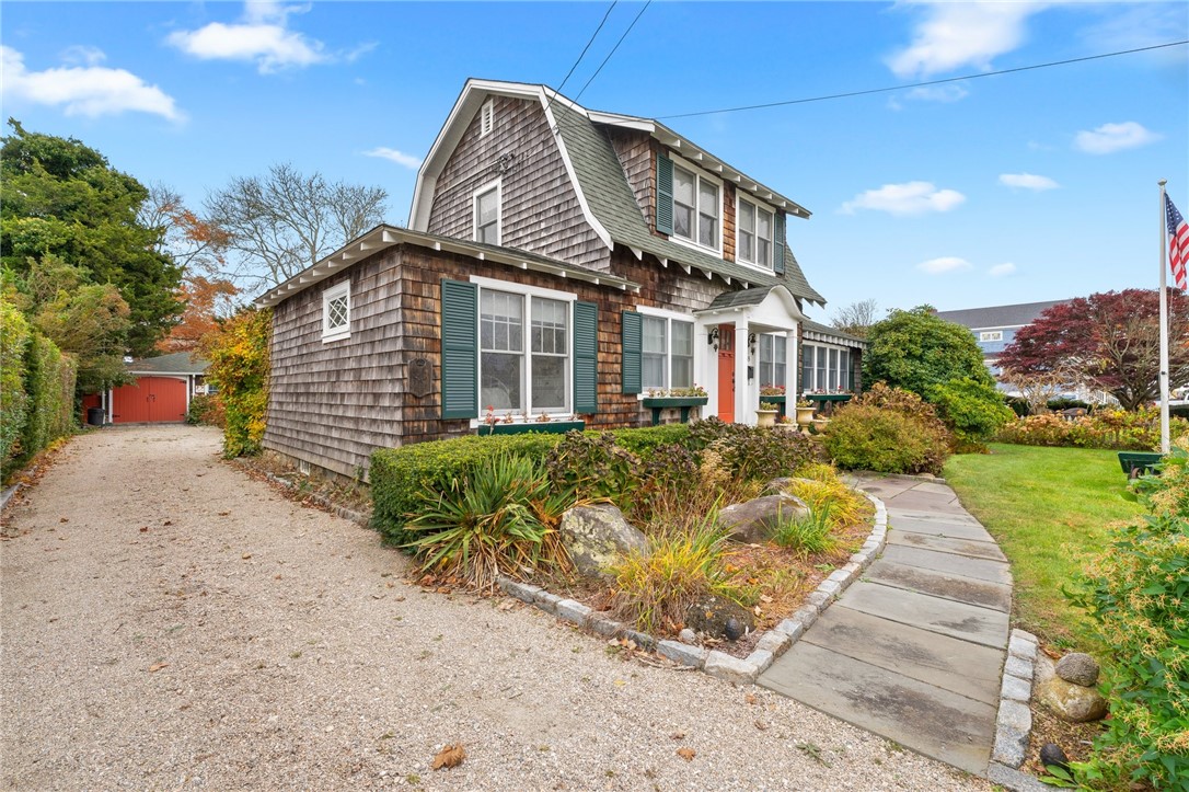 55 Crandall Avenue Westerly, RI 02891 - Photo 7 of 47