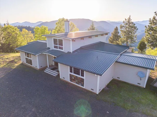 $990,000 | 19649 Cove Road, Montgomery Creek, CA 96065