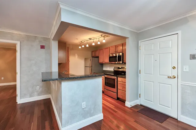 $354,900 | 265 Edward J Roy Drive, Unit 207, Manchester, NH 03104