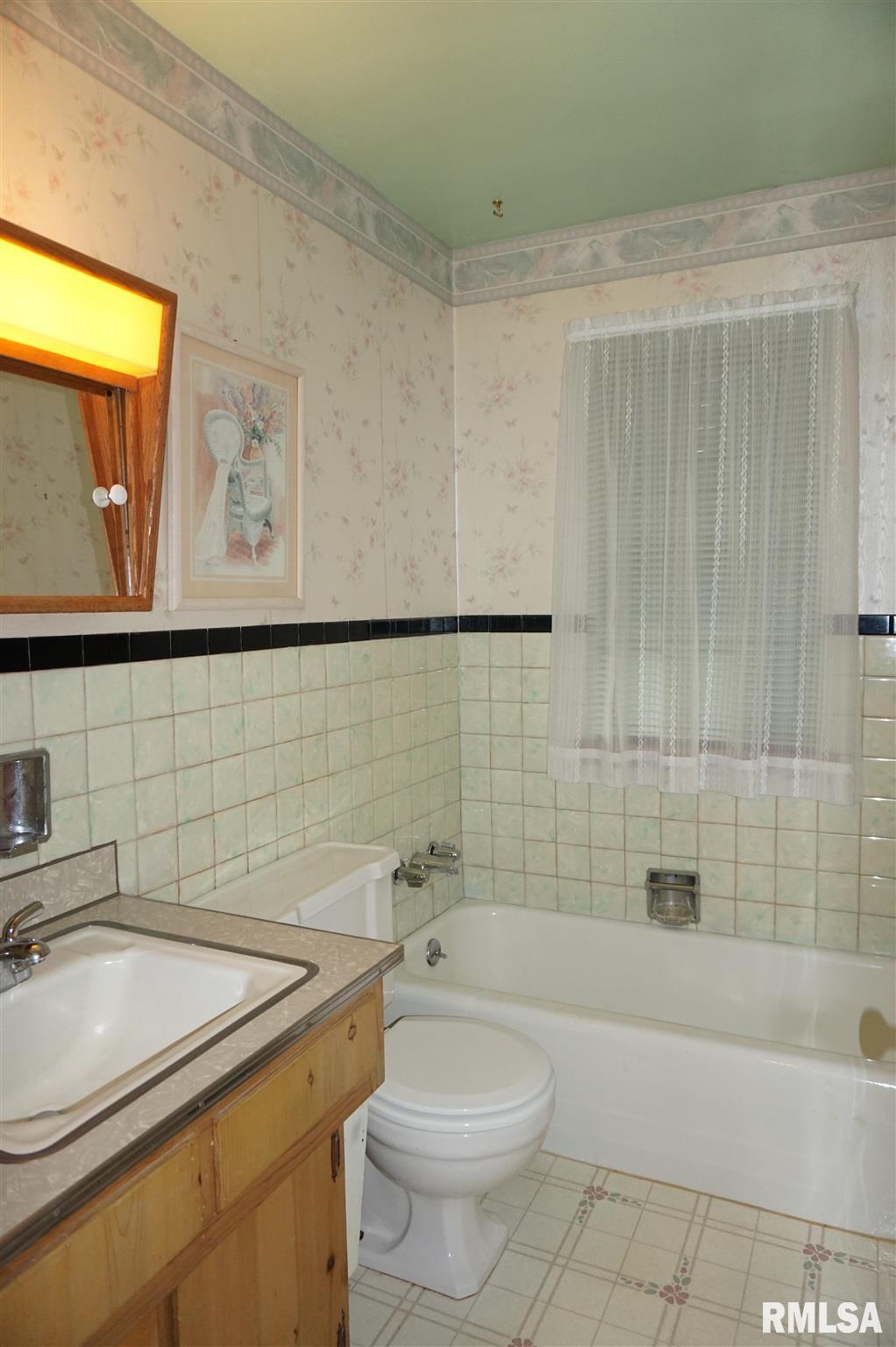108 North Rustic Road East Peoria, IL 61611 - Photo 20 of 49 Gallery Image 20