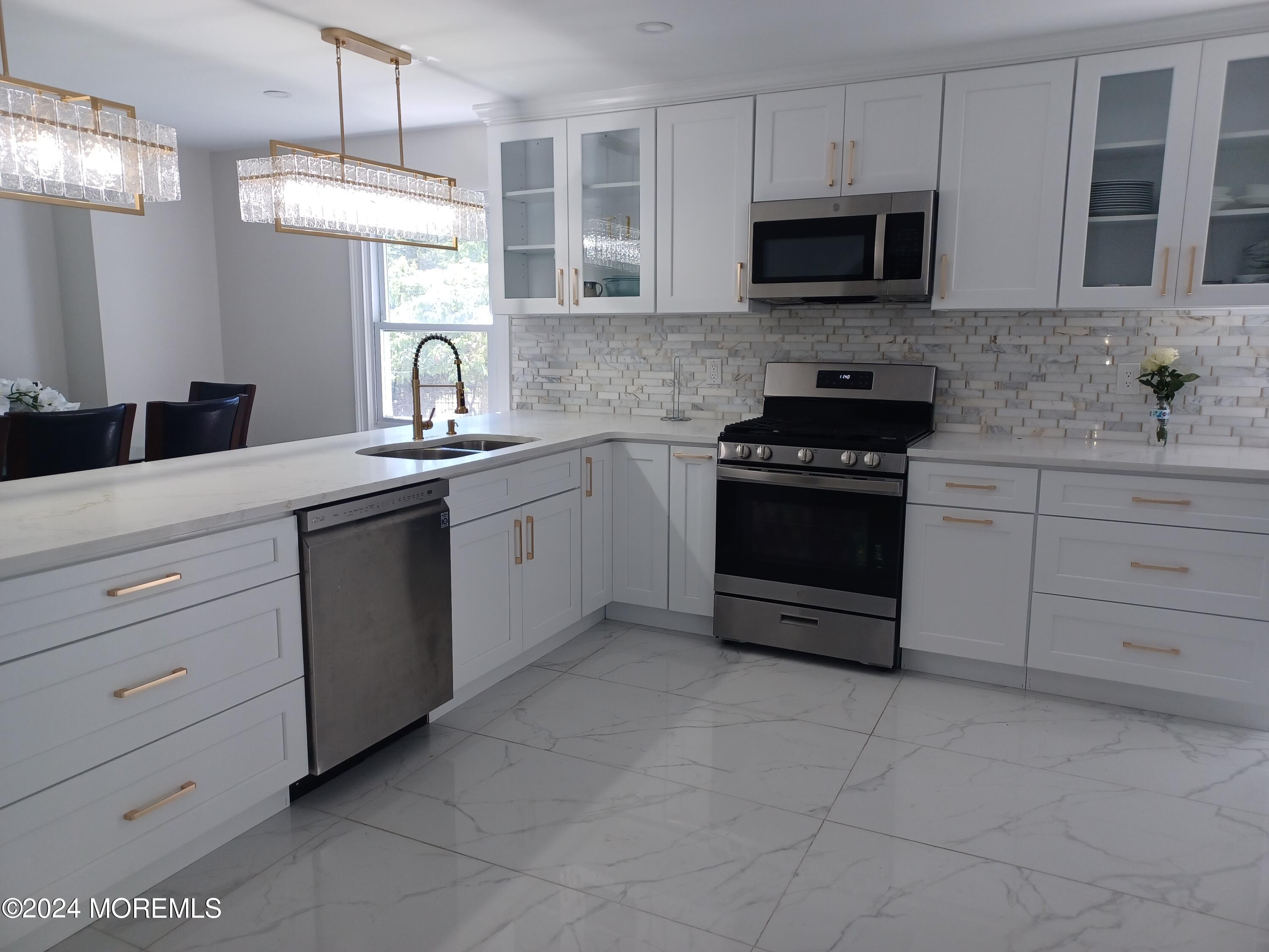 240 Woodcrest Road Oakhurst, NJ 07755 - Photo 4 of 12 20240702_114053