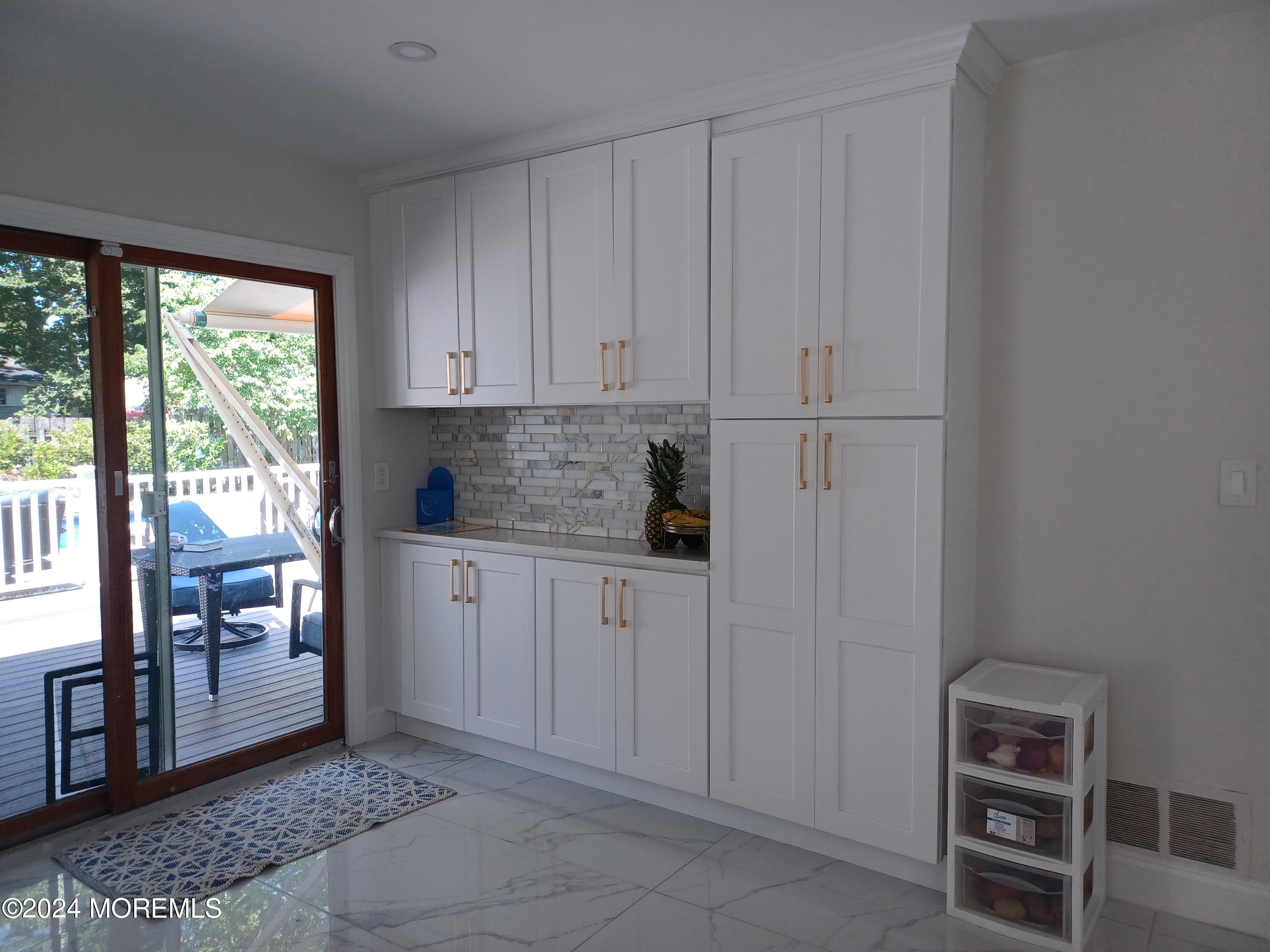 240 Woodcrest Road Oakhurst, NJ 07755 - Photo 6 of 12 20240702_114117