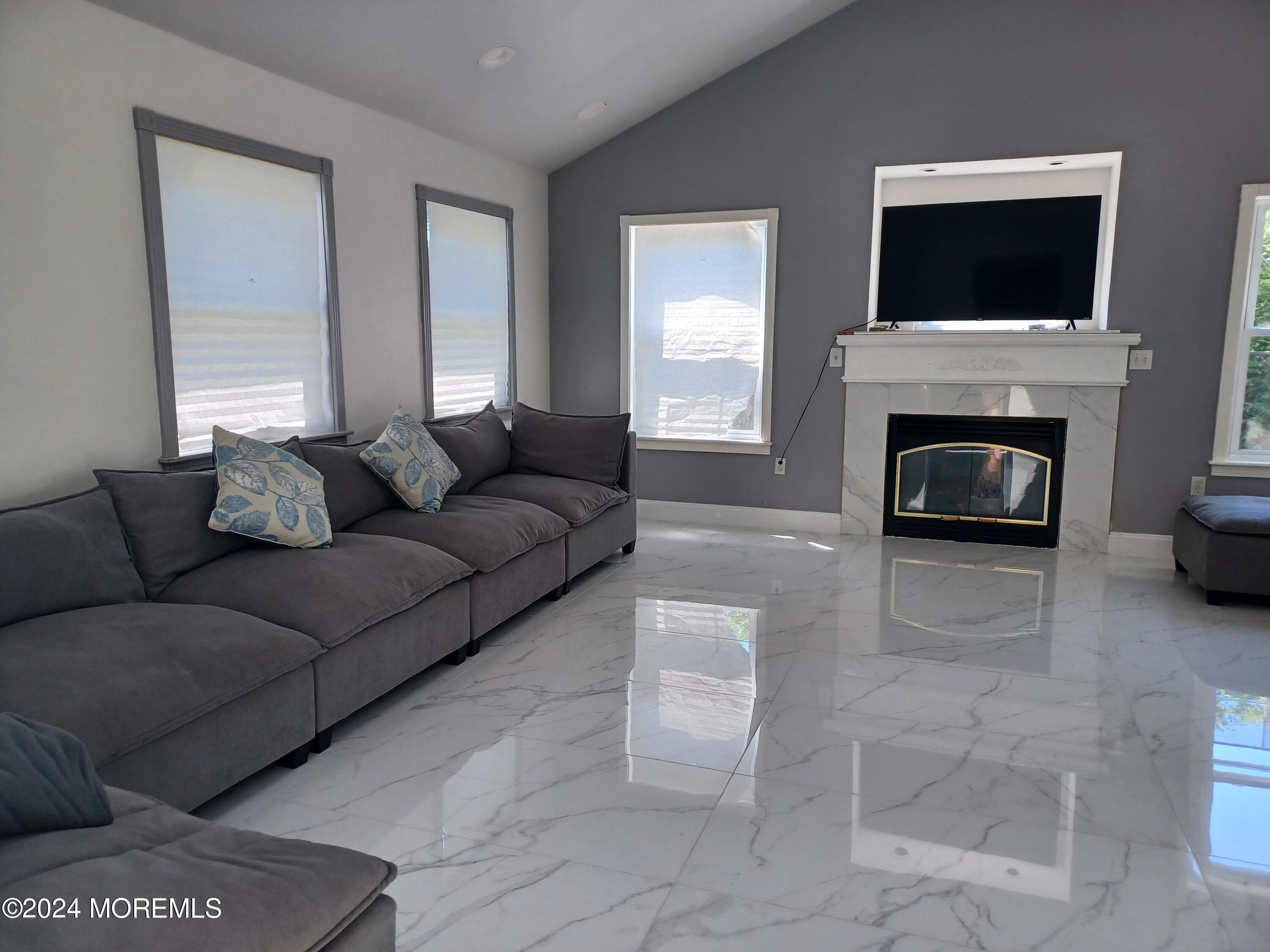 240 Woodcrest Road Oakhurst, NJ 07755 - Photo 7 of 12 20240702_112315