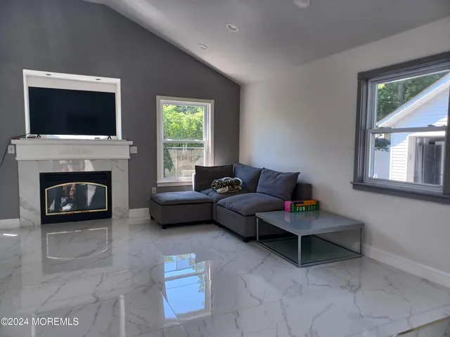 $2,600 | 240 Woodcrest Road, Oakhurst, NJ 07755