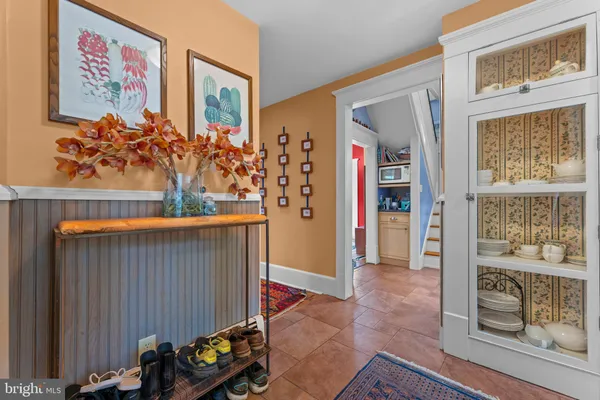 $779,900 | 802 South Blue Ridge Avenue, Culpeper, VA 22701