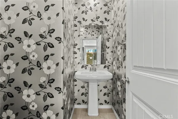 $667,000 | 22105 Barrington Way, Saugus, CA 91350