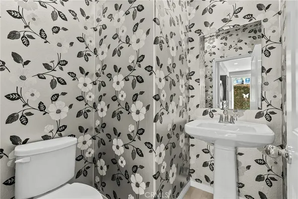 $667,000 | 22105 Barrington Way, Saugus, CA 91350