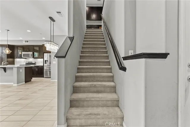 $675,000 | 22105 Barrington Way, Saugus, CA 91350