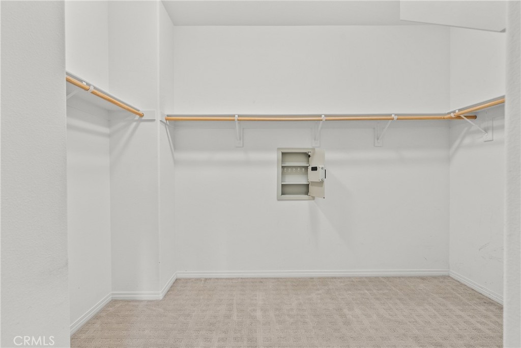 22105 Barrington Way Saugus, CA 91350 - Photo 28 of 50