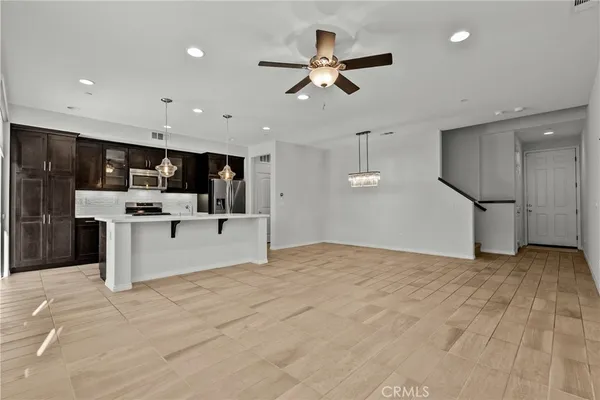 $667,000 | 22105 Barrington Way, Saugus, CA 91350