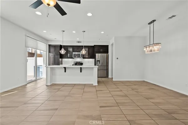 $667,000 | 22105 Barrington Way, Saugus, CA 91350