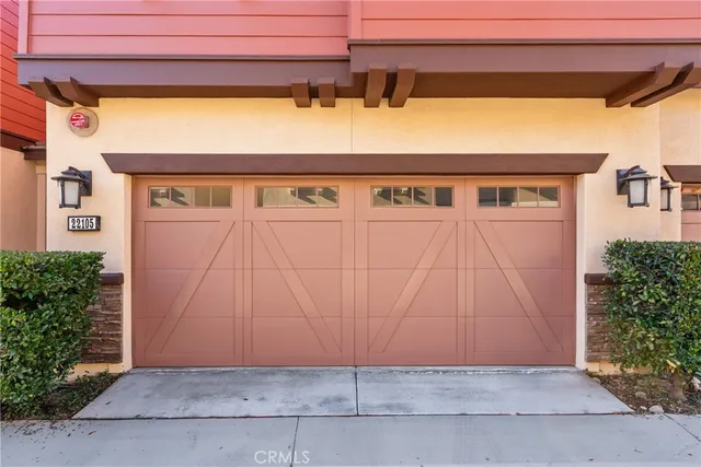 $675,000 | 22105 Barrington Way, Saugus, CA 91350