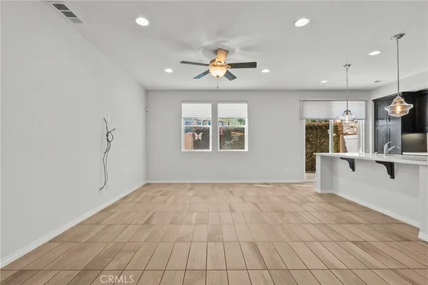 $667,000 | 22105 Barrington Way, Saugus, CA 91350