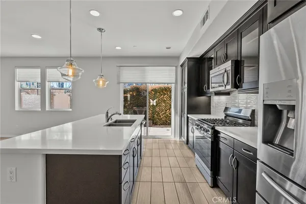 $667,000 | 22105 Barrington Way, Saugus, CA 91350