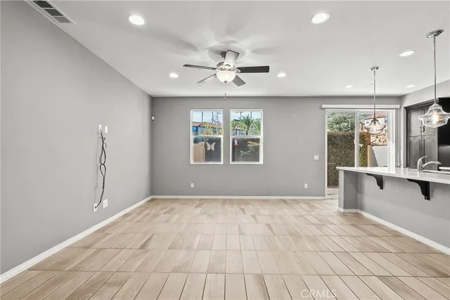 $675,000 | 22105 Barrington Way, Saugus, CA 91350