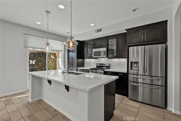 $667,000 | 22105 Barrington Way, Saugus, CA 91350