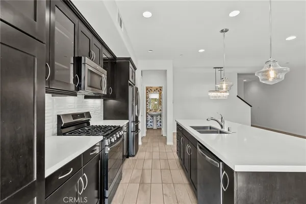 $667,000 | 22105 Barrington Way, Saugus, CA 91350